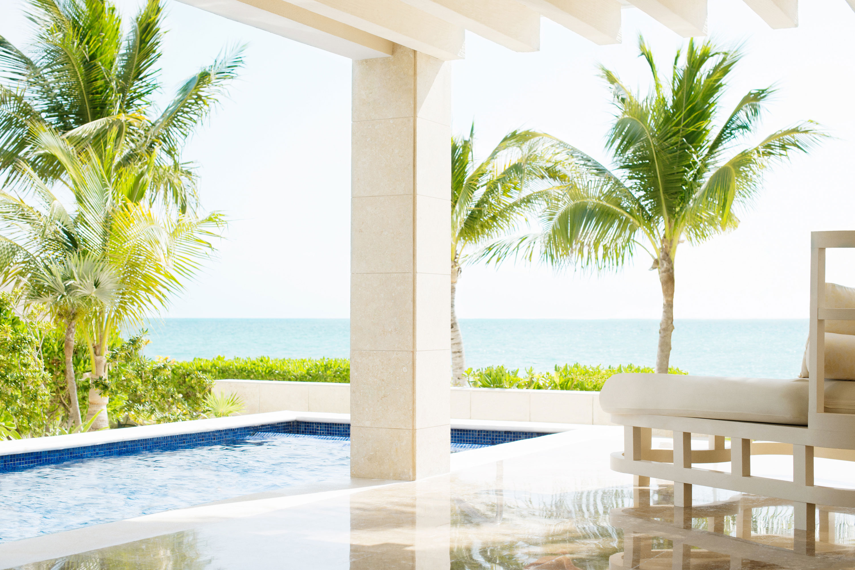 Casita suite with private pool overlooking the ocean